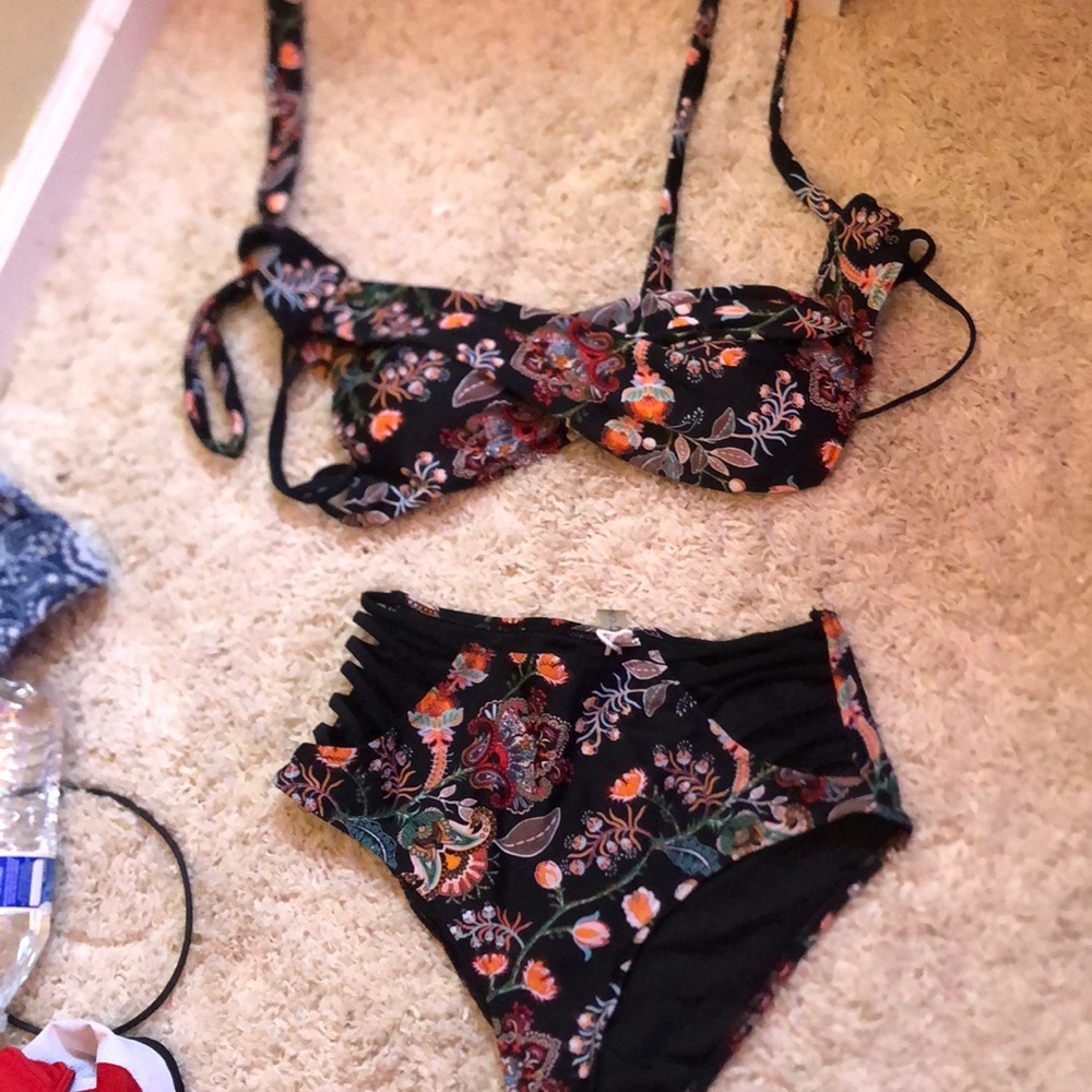 Medium floral bikini BRAND cup she worn once